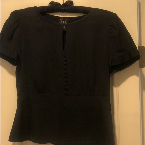 due per due Tops - Black petite top